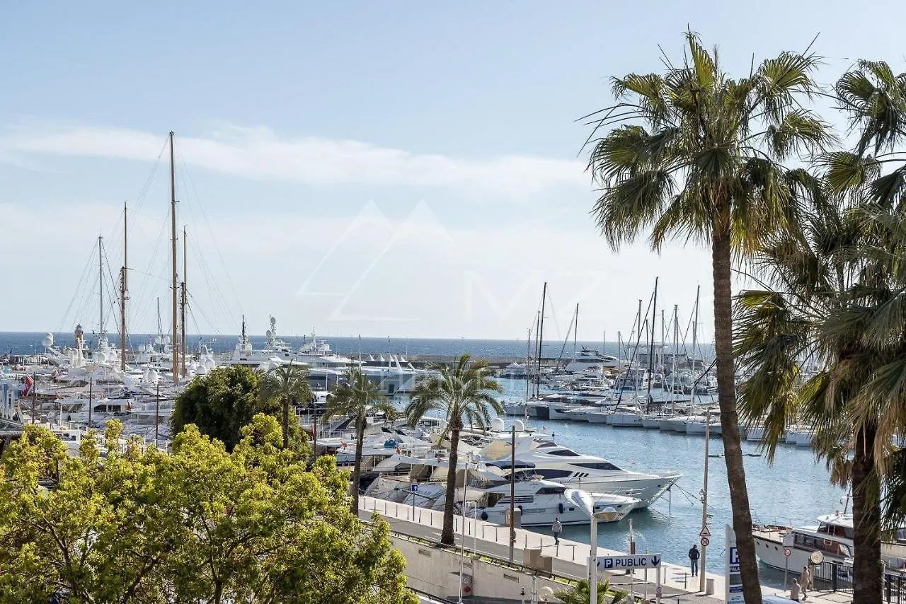 Croisette Luxury Waterfront Across The Sea Apartment Cannes