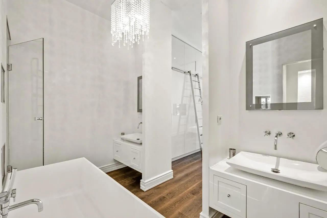 Croisette Luxury Waterfront Across The Sea Apartment Cannes