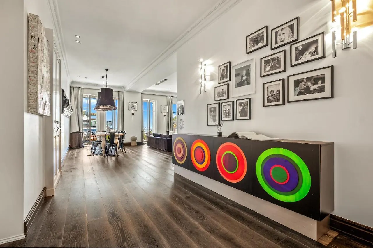 Croisette Luxury Waterfront Across The Sea Apartment Cannes