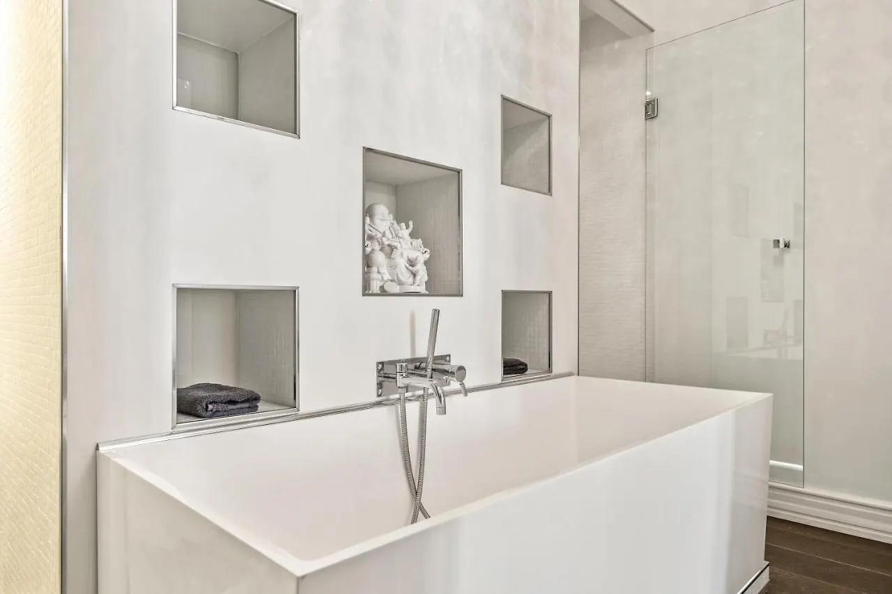 Croisette Luxury Waterfront Across The Sea Apartment Cannes